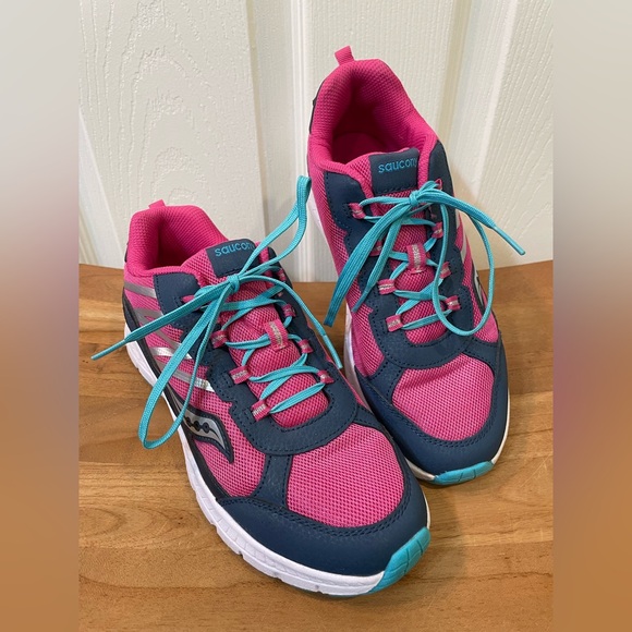 6M Youth Girls SAUCONY Dash Sneakers - Picture 2 of 13